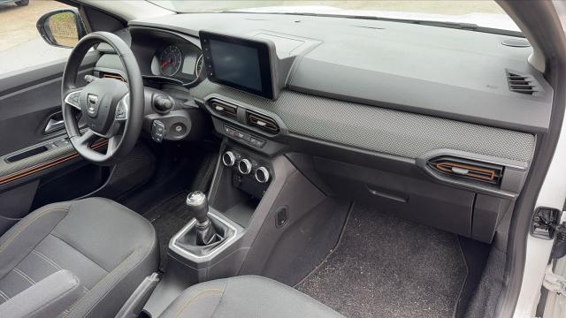 Dacia Sandero image 2