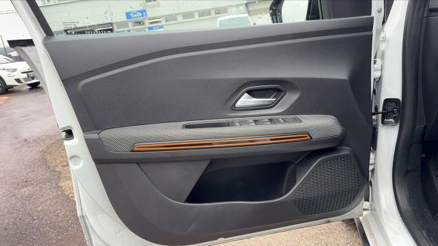 Dacia Sandero image 8
