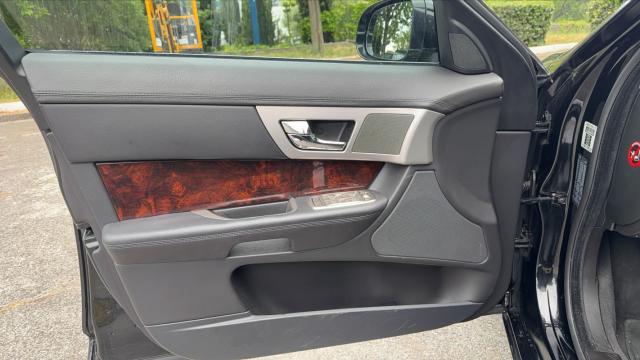 Jaguar Xf image 5
