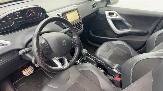 Peugeot 2008 image 8