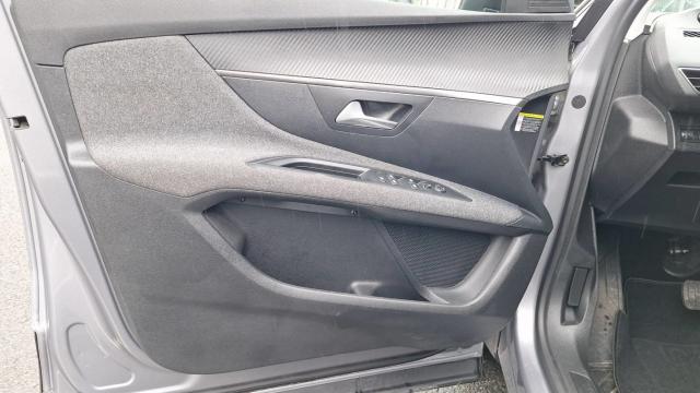 Peugeot 3008 image 9