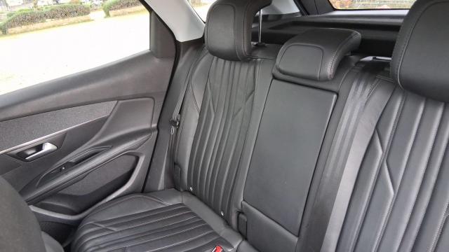 Peugeot 3008 image 3