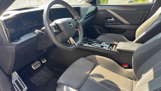 Opel Astra image 2