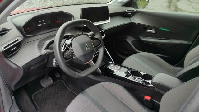 Peugeot 208 image 5