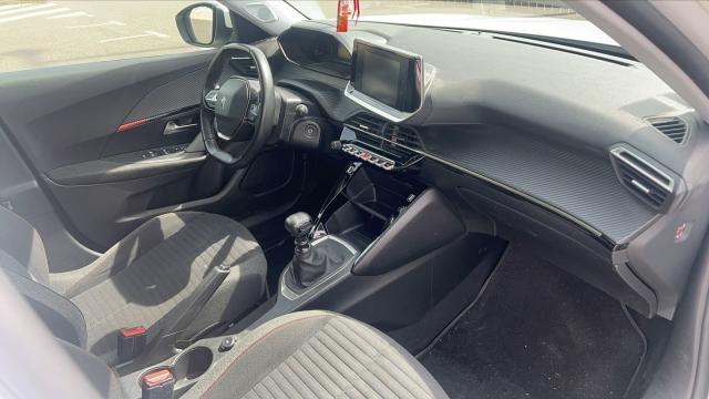 Peugeot 2008 image 7