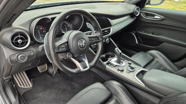 Alfa Romeo Giulia image 9