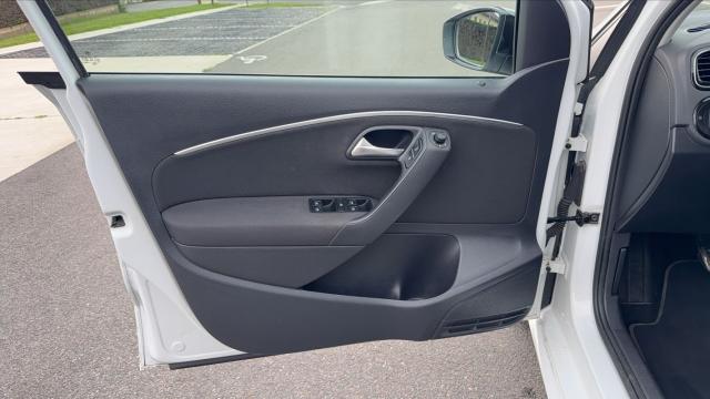 Volkswagen Polo image 6