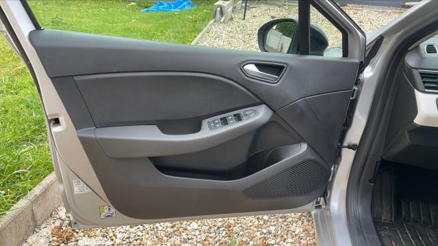 Renault Clio image 6