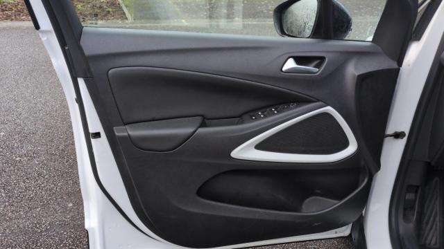 Opel Crossland X image 4