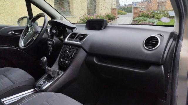Opel Meriva image 2