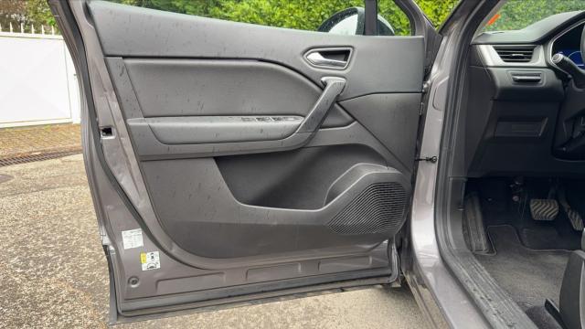 Renault Captur image 1