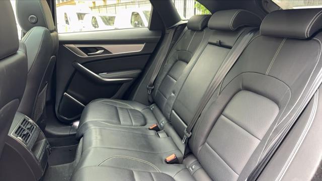 Jaguar F-Pace image 8
