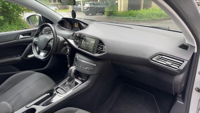 Peugeot 308 image 5