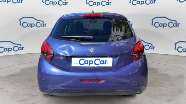 Peugeot 208 image 8