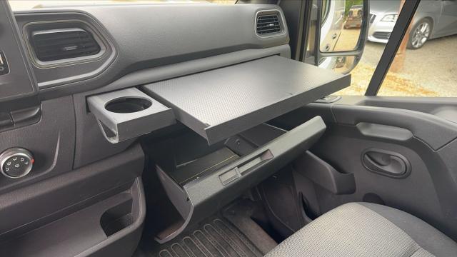 Renault Master image 1