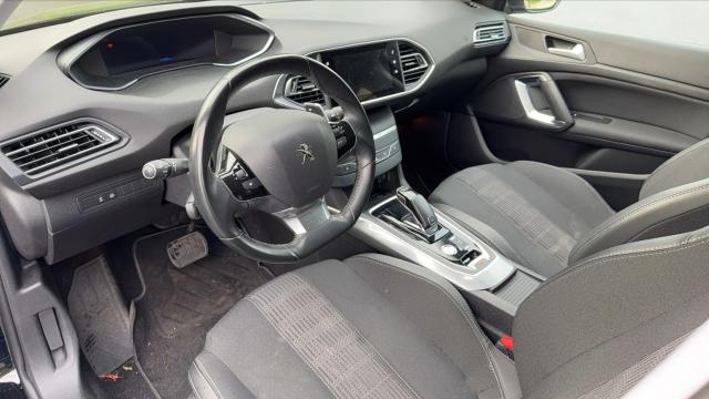 Peugeot 308 image 9
