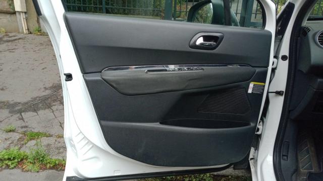 Peugeot 5008 image 6