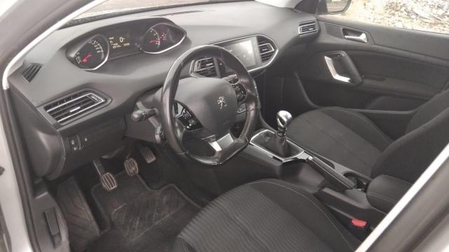Peugeot 308 image 9