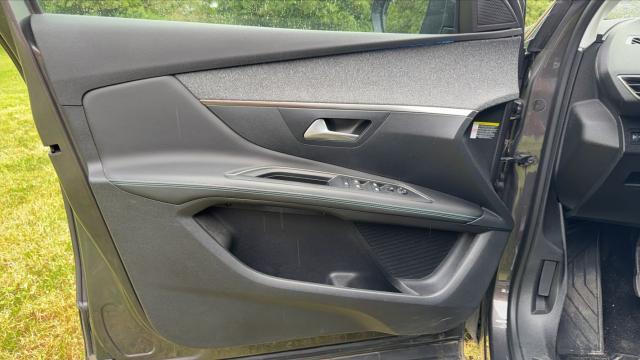 Peugeot 3008 image 9