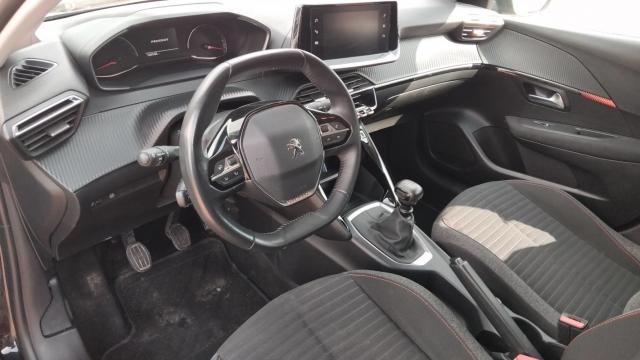 Peugeot 208 image 9