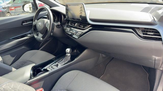Toyota C-Hr image 3