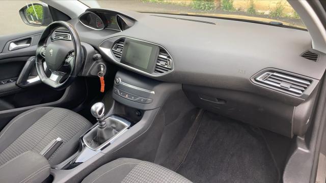 Peugeot 308 image 1
