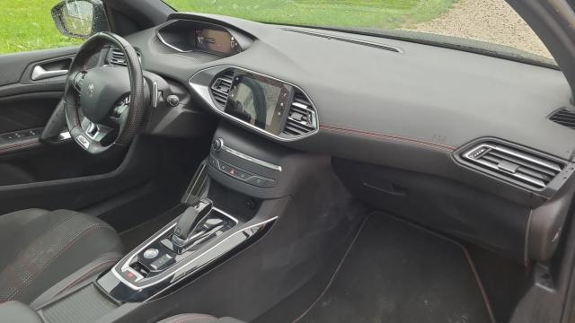 Peugeot 308 image 1