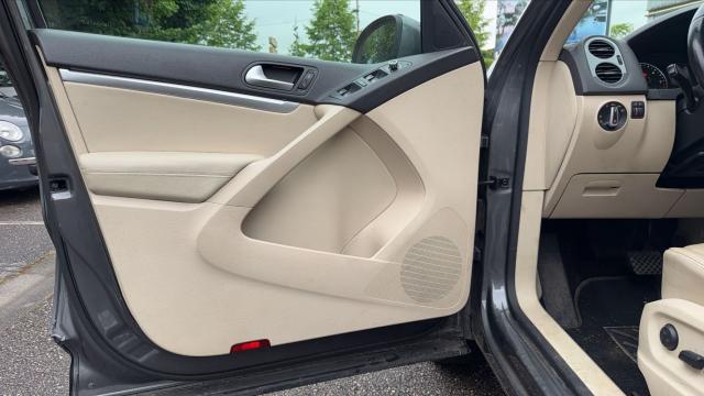 Volkswagen Tiguan image 8