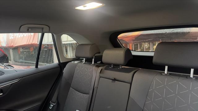Toyota Rav4 image 2