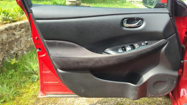 Nissan Leaf image 4