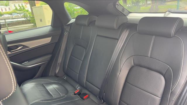 Jaguar F-Pace image 9