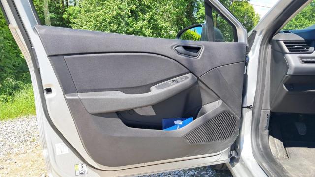 Renault Clio image 9
