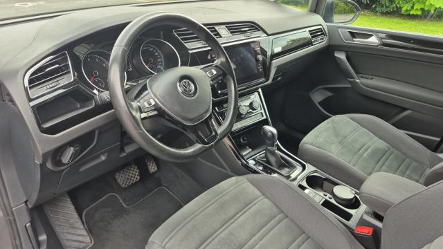 Volkswagen Touran image 2