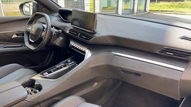 Peugeot 5008 image 2