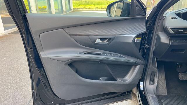 Peugeot 5008 image 4