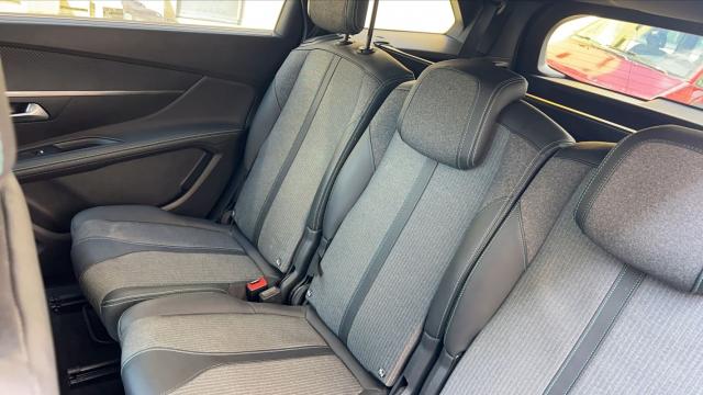 Peugeot 5008 image 7