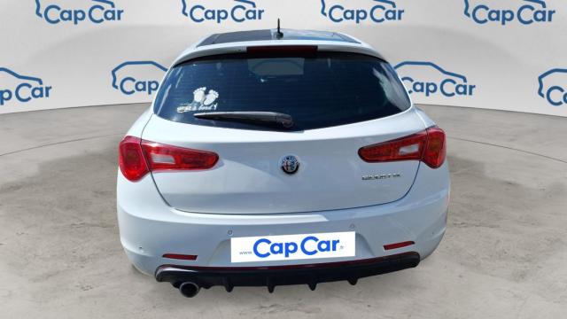 Alfa Romeo Giulietta image 5