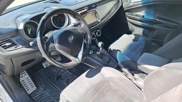 Alfa Romeo Giulietta image 4