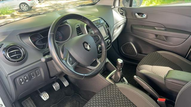 Renault Captur image 2