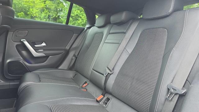 Mercedes Benz Cla Shooting Brake image 7