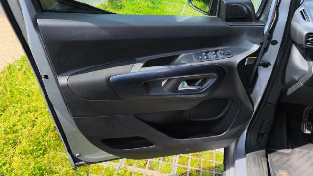 Peugeot Rifter image 6