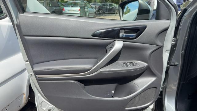 Mitsubishi Eclipse Cross image 6