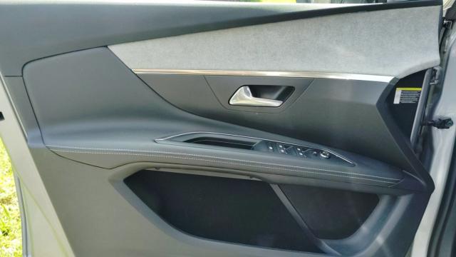 Peugeot 3008 image 1