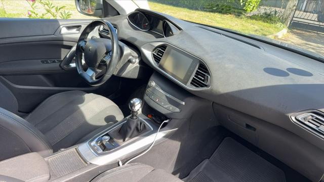 Peugeot 308 image 6
