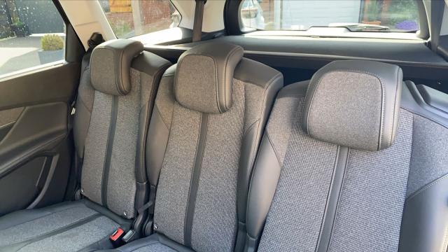 Peugeot 5008 image 9