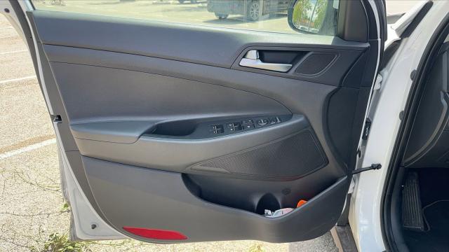 Hyundai Tucson image 9