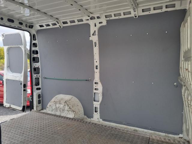 Peugeot Boxer image 1