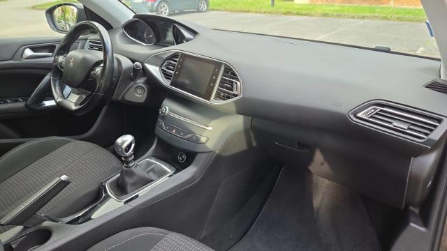 Peugeot 308 image 5