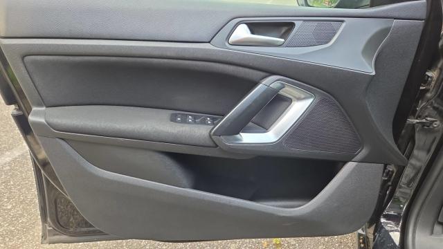 Peugeot 308 image 6