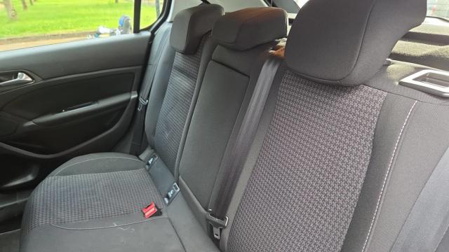 Peugeot 308 image 7